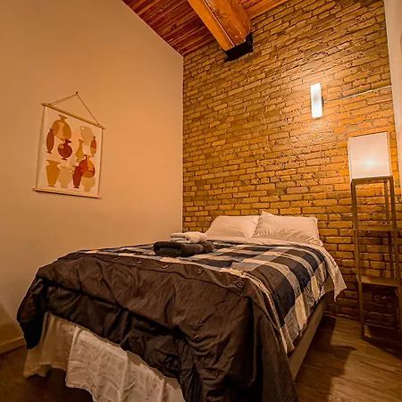Heart Of The City: Cozy 2-Bed Loft Winnipeg Exterior photo